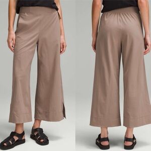 Lululemon Stretch Woven High-Rise Wide-Leg Cropped Pant -
Taupetastic Large